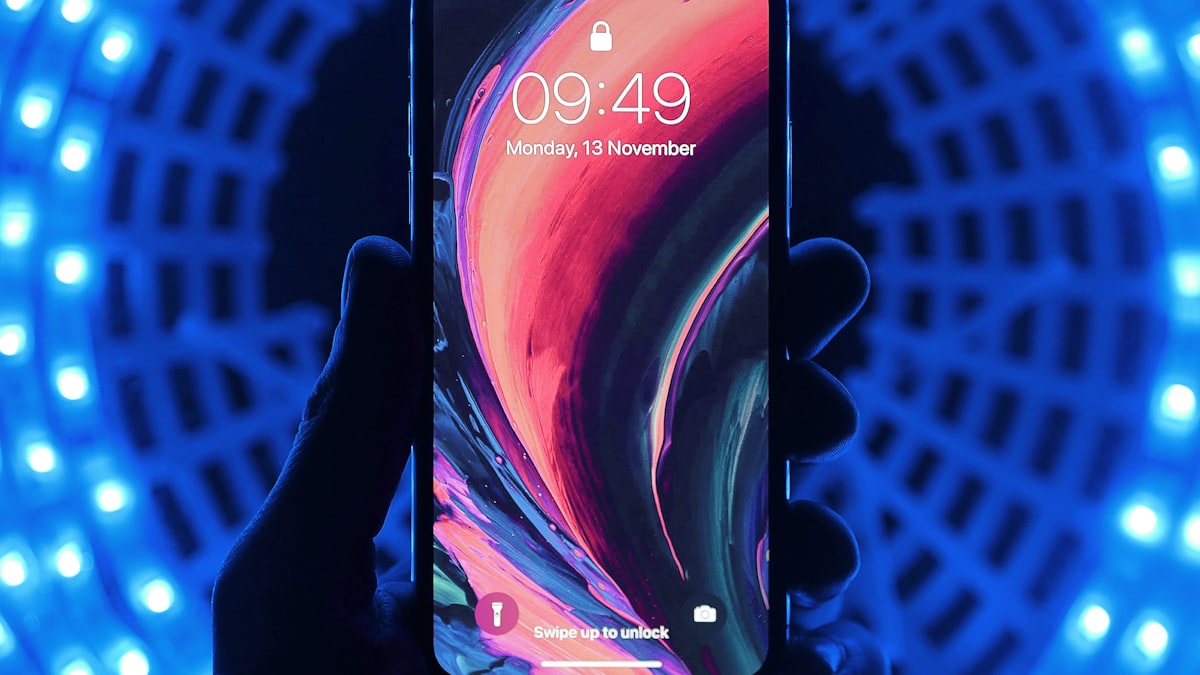 Lo smartphone che si piega non e piu una curiosita da fiera, ma un oggetto di design sempre piu desiderato.